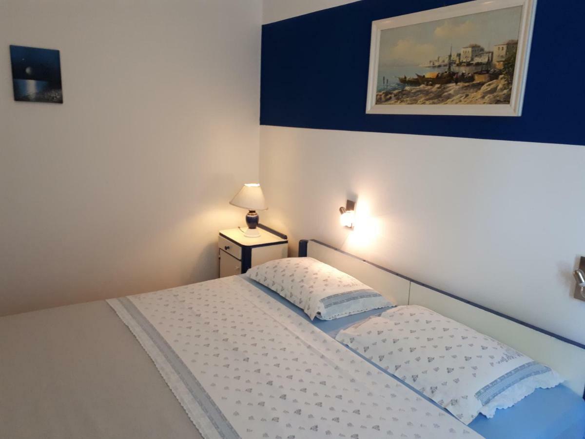 Apartmani Matas Petrčane Zewnętrze zdjęcie